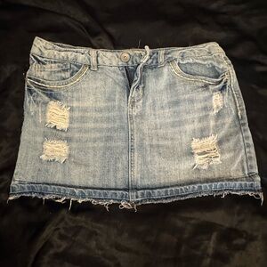 Mudd Distressed Denim Mini Skirt Size 5 Raw Hem‎ Y2K Grunge Vibes